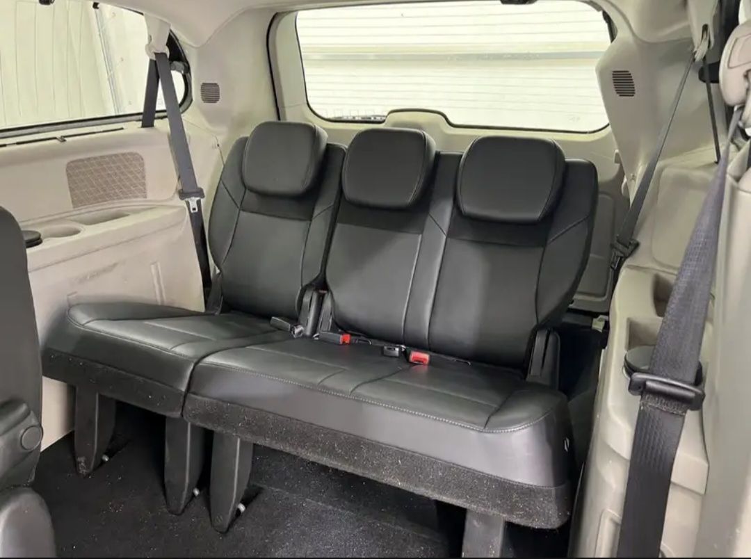 Chrysler Grand Voyager - photo 3