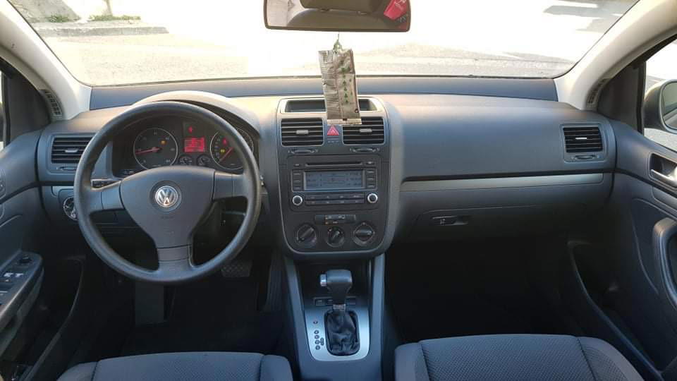 Volkswagen Golf Plus - side view