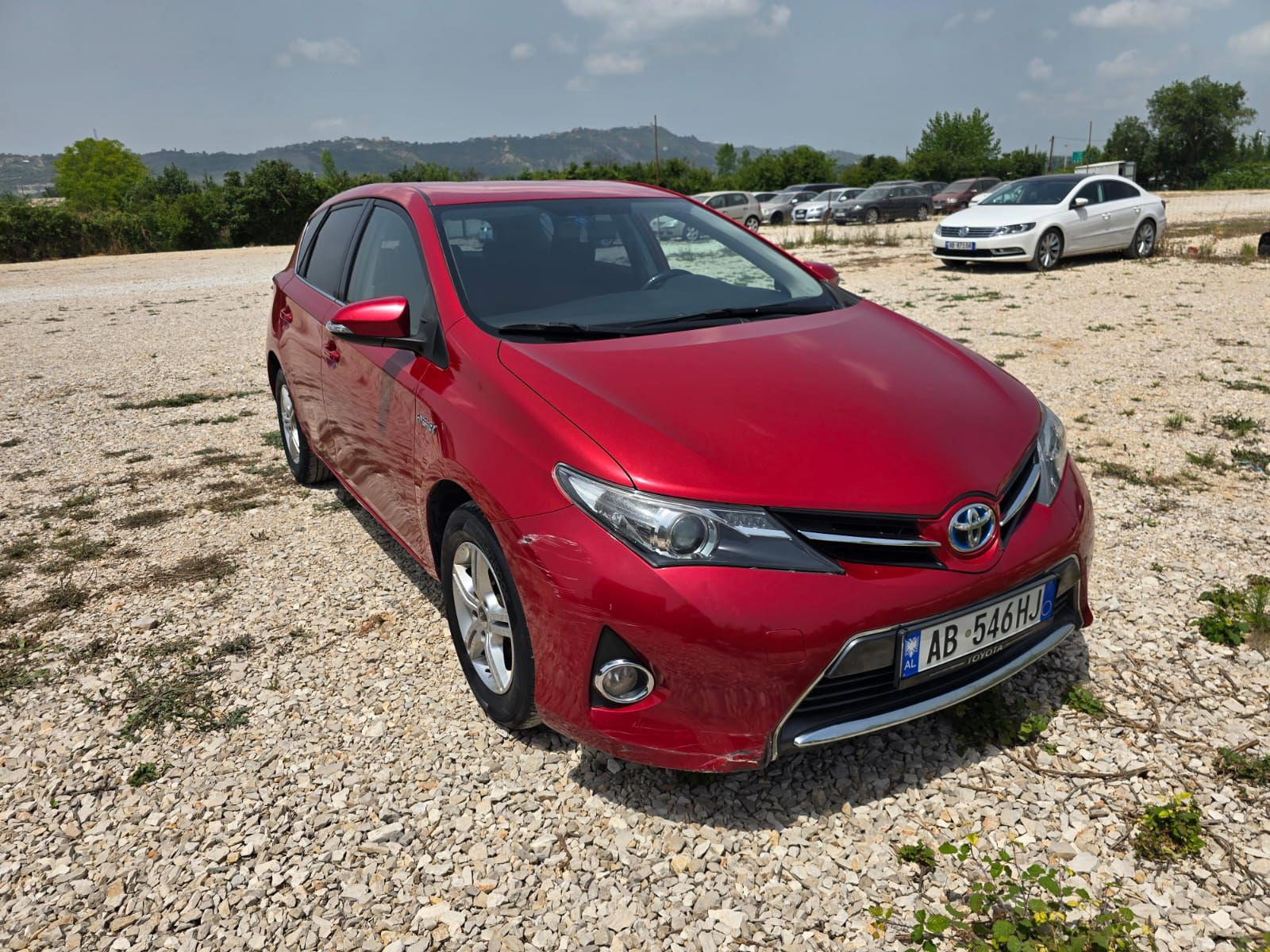 Toyota Auris - main photo