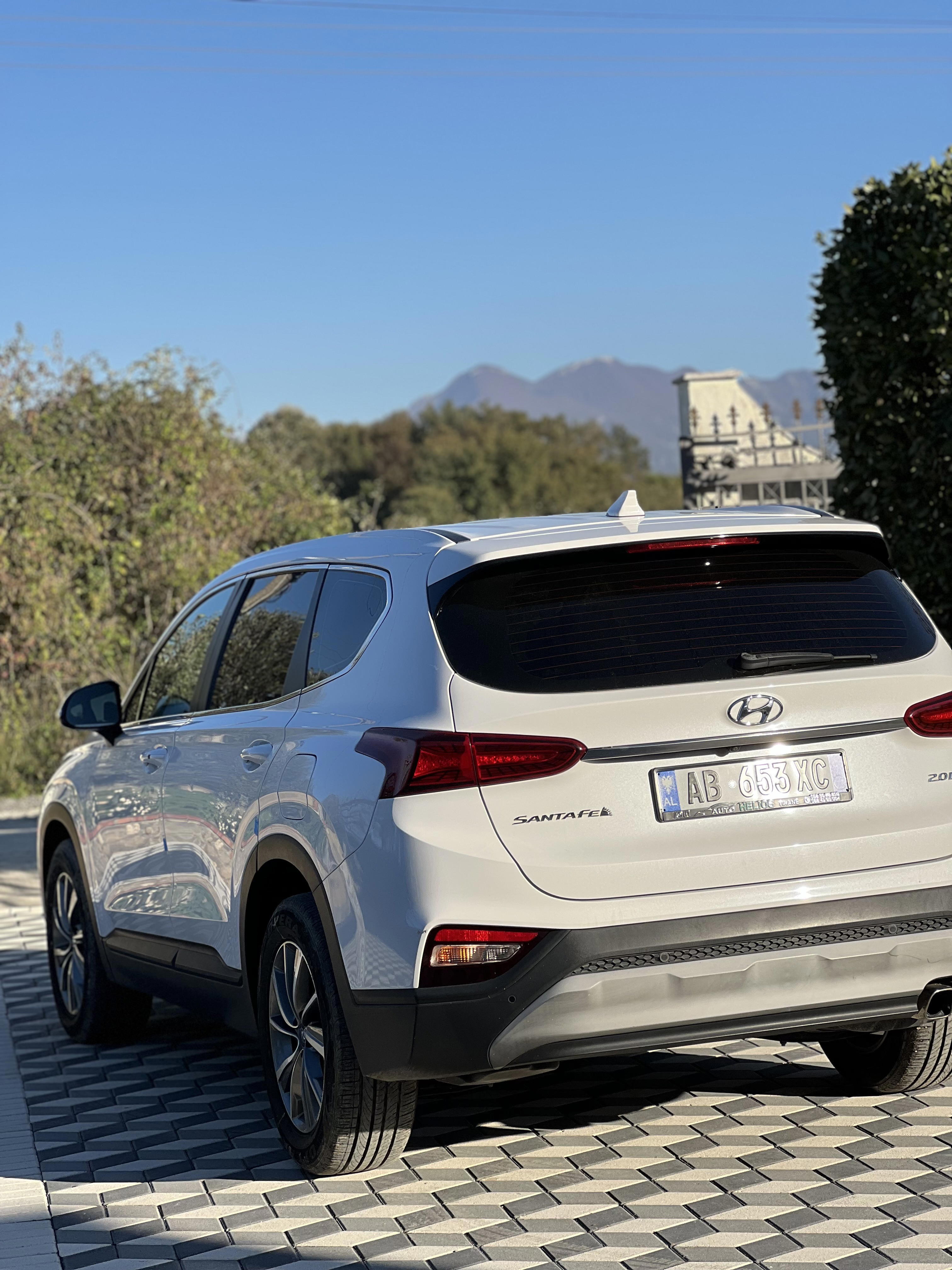 Hyundai Santa Fe - photo 4