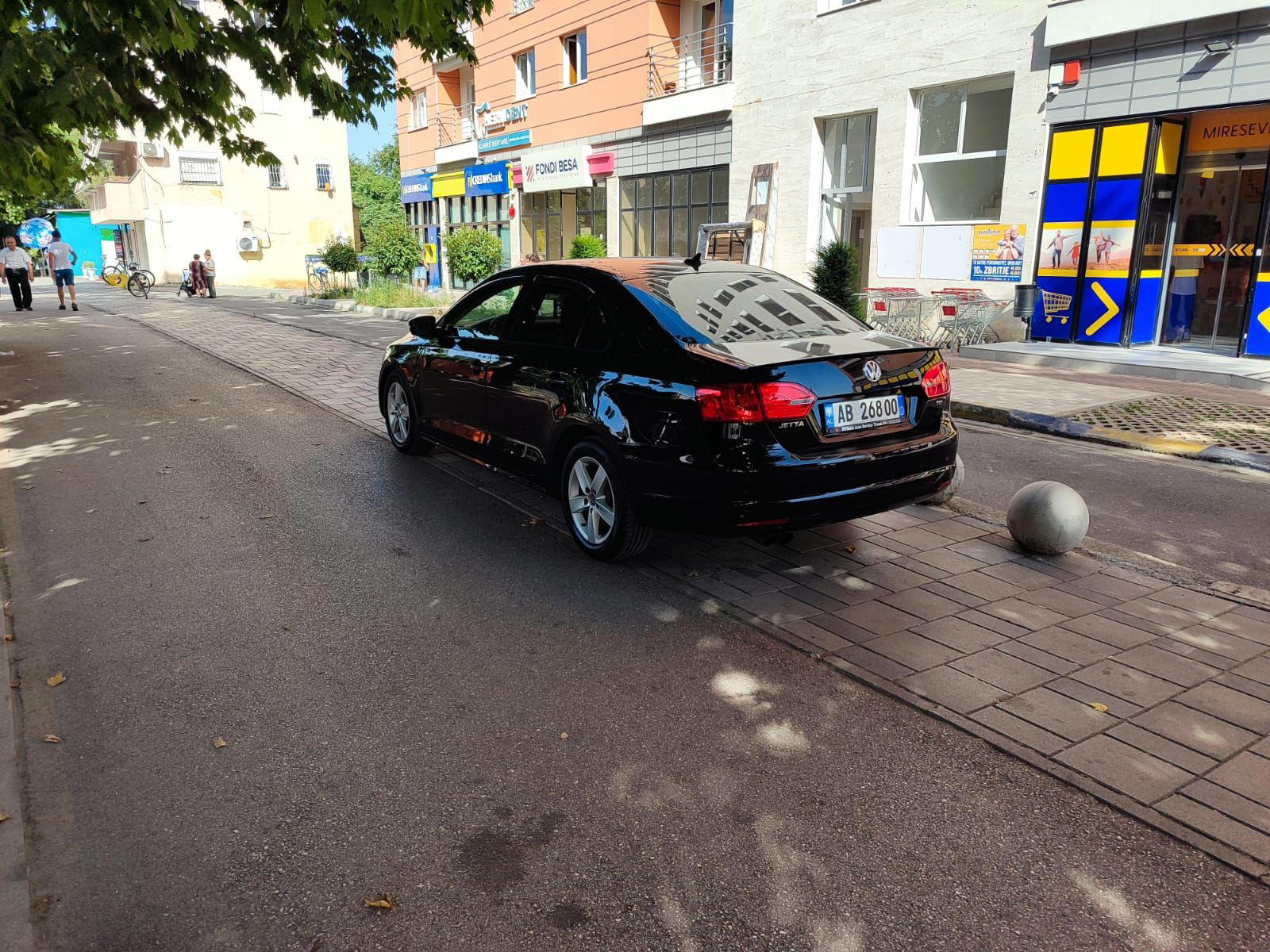 Volkswagen Jetta - main photo