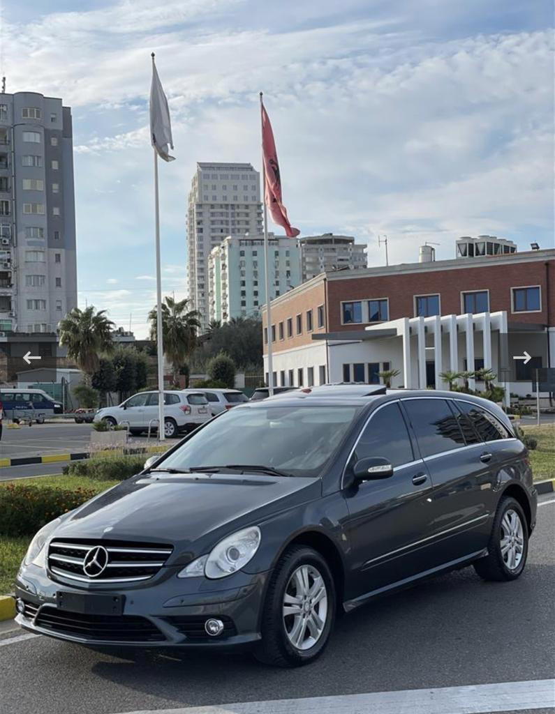 Mercedes-Benz R-Class - side view
