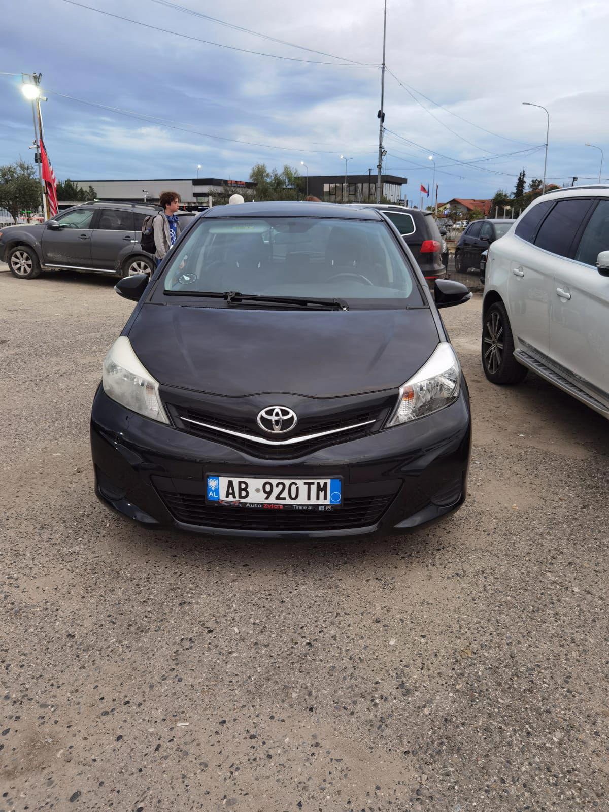 Toyota Yaris iA - side view