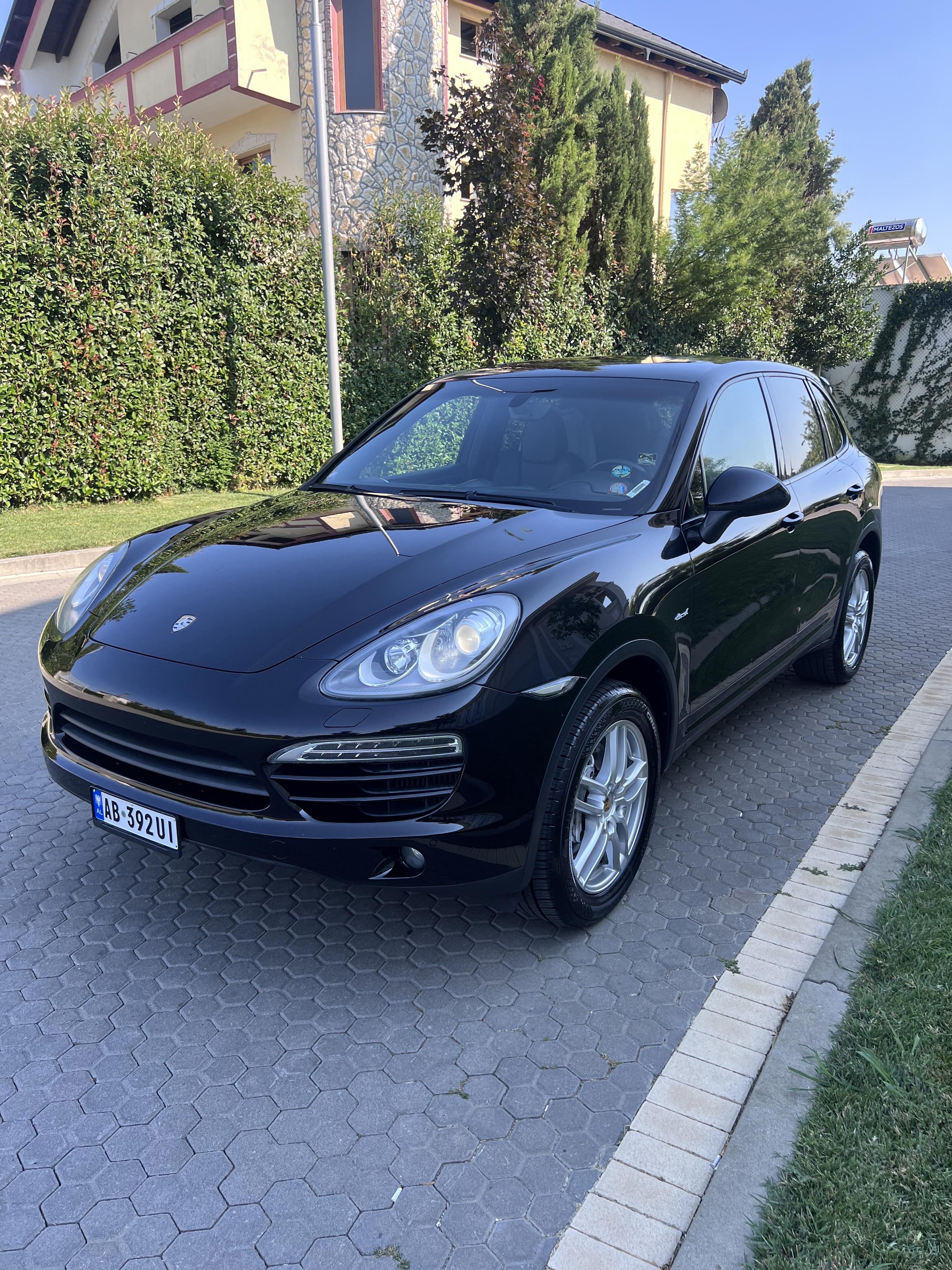 Porsche Cayenne for rent